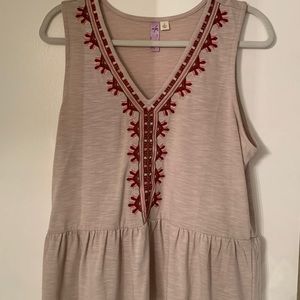 embroidered tank! 🧶